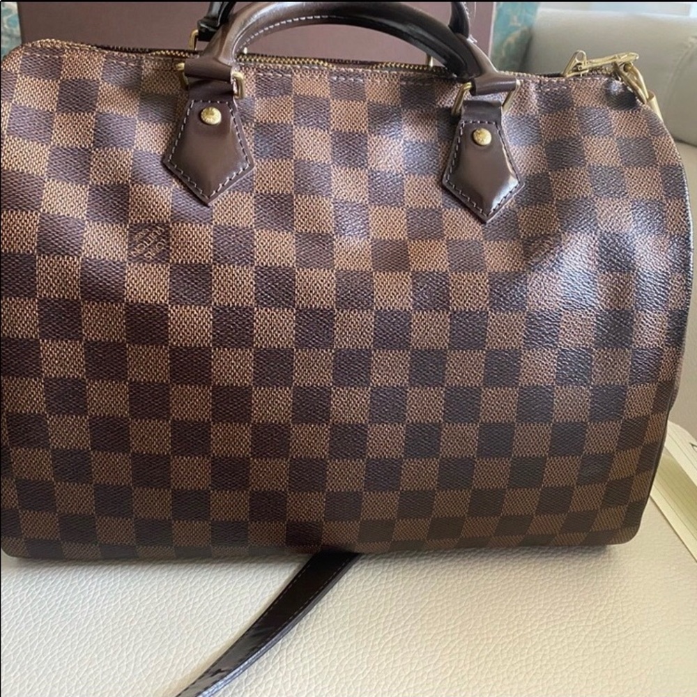 Brand new and fashion hand bag